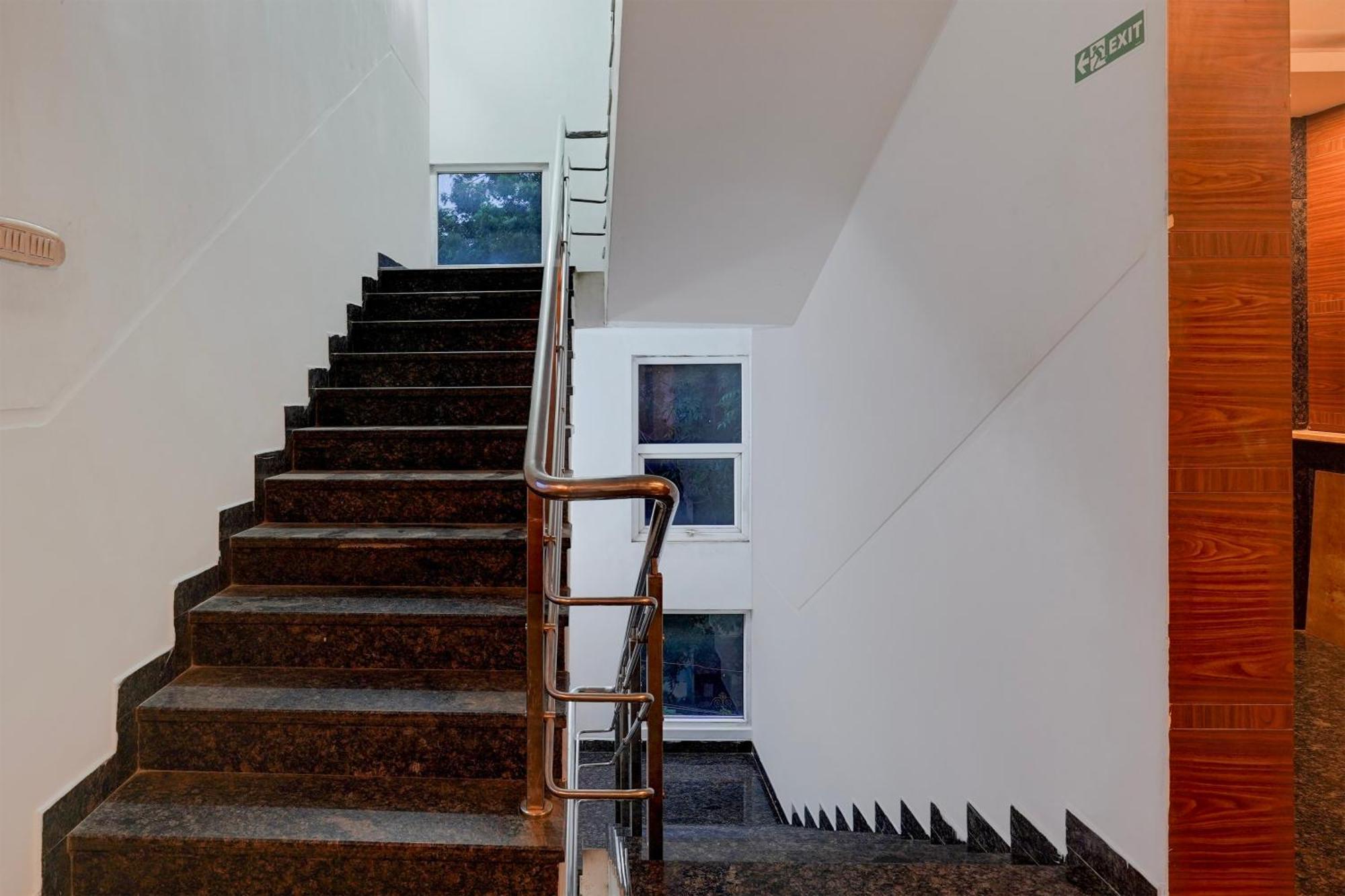צ'נאי Super Townhouse Arcot Road Near Kauvery Hospital מראה חיצוני תמונה